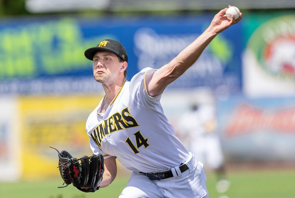Sussex County Miners pitcher Rob Hensey (photo by Phil Hoops).